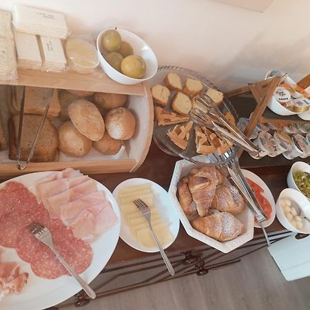 B&B Da Cesco Garda  Luaran gambar